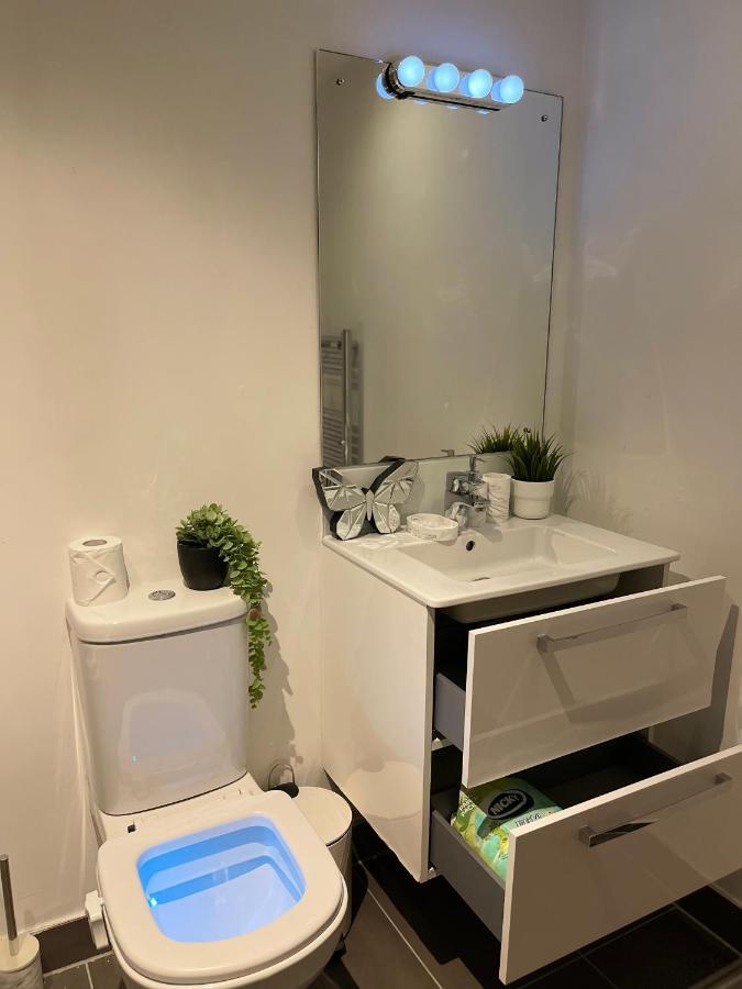 Modern Spacious 1 Bed Flat In Birmingham City Centre With Free Parking, Fast Free Wifi And Netflix Eksteriør bilde